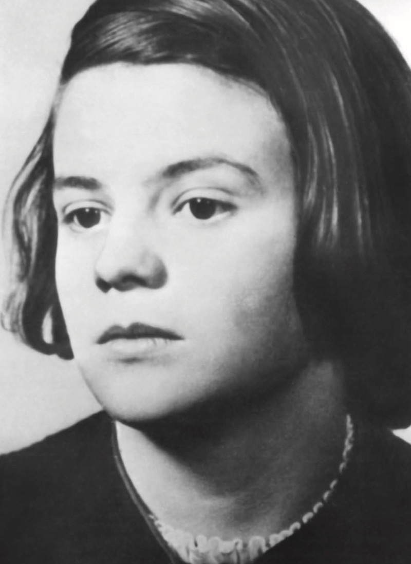 Sophie Scholl Fights Hitler’s Regime — page 1