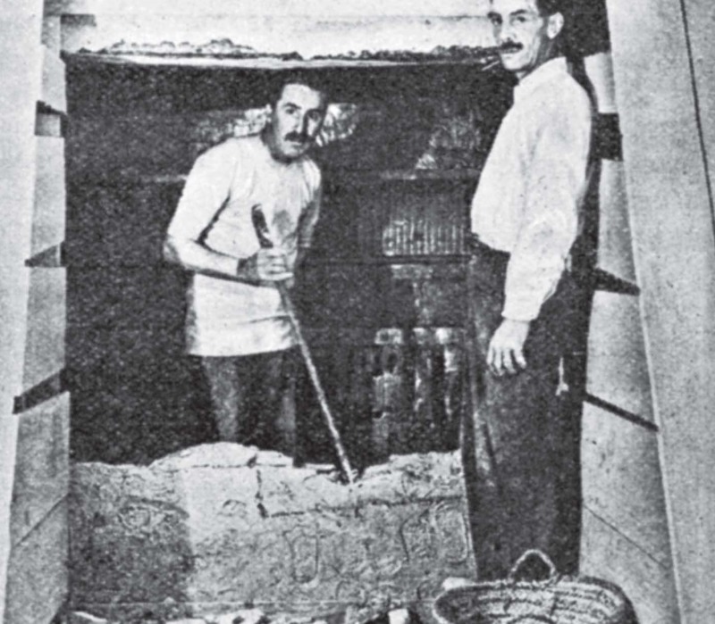 Digging Up the Past: King Tut's Tomb — page 1